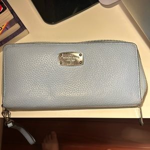 Michael Kors Wristlet wallet